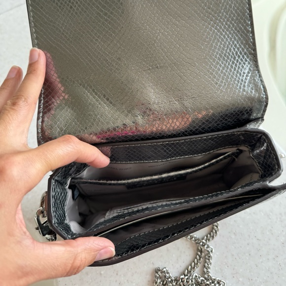 Michael Kors Silver Croc Crossbody bag - Picture 4 of 8